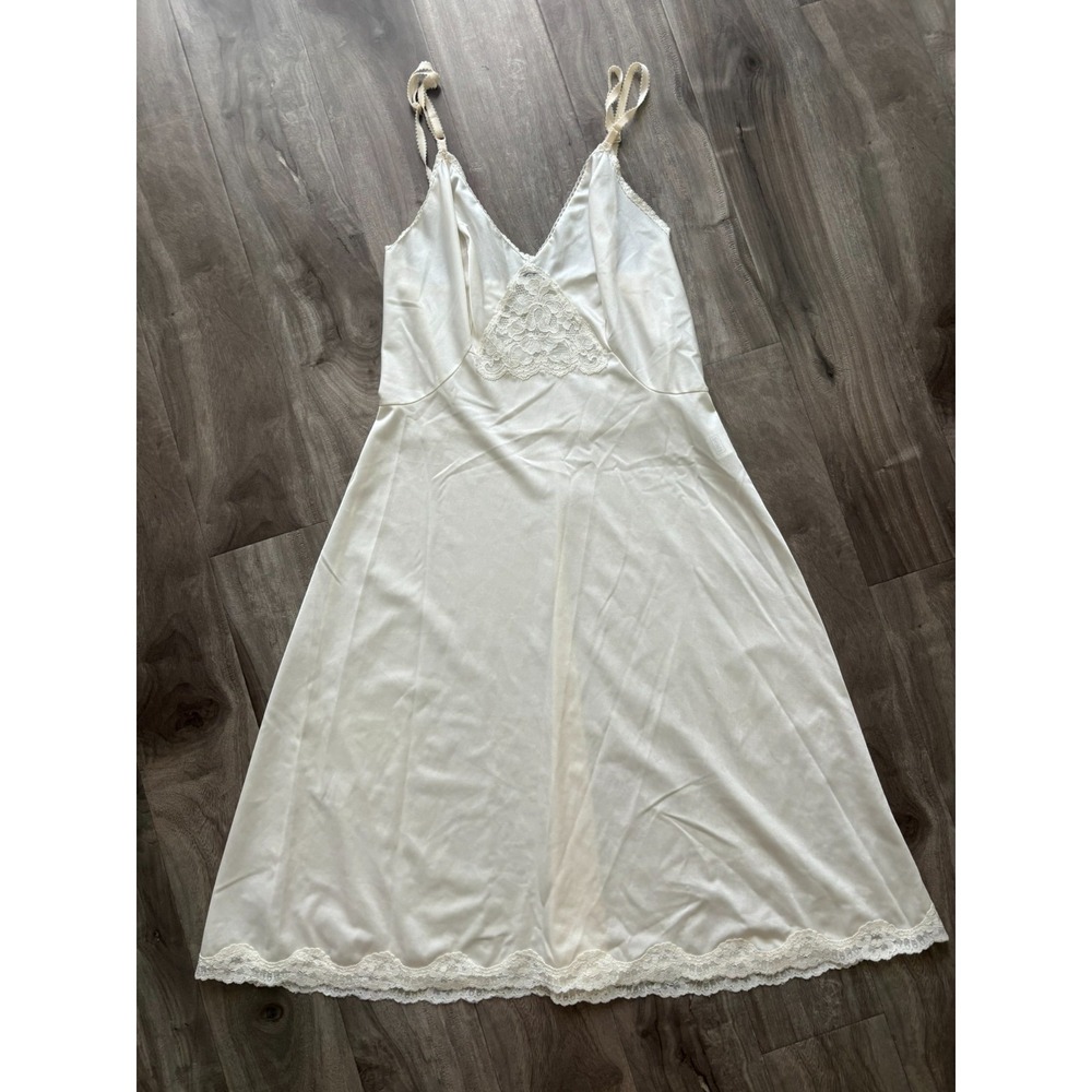 Vintage Sears The Doesn't Slip Ivory Lace Nylon Antron III Full Slip Size 36